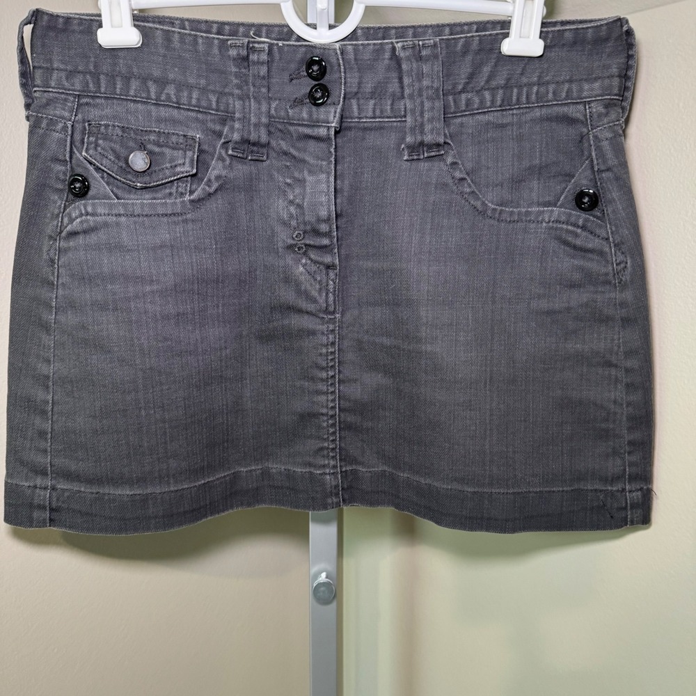 French Connection Gray Denim Mini Skirt Pockets Casual Size 6 - Picture 4 of 4